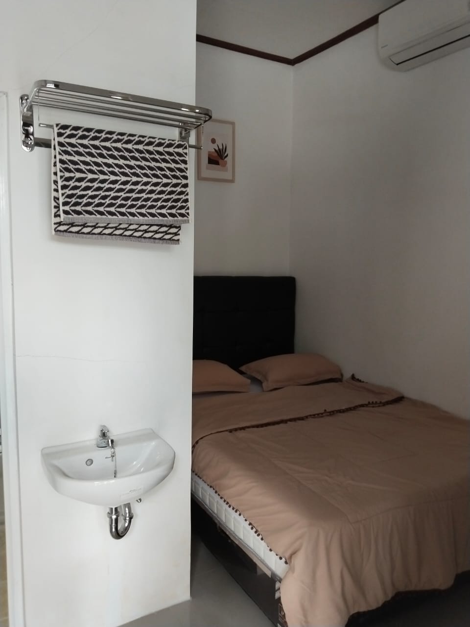 Kamar Mandi Samira Homestay